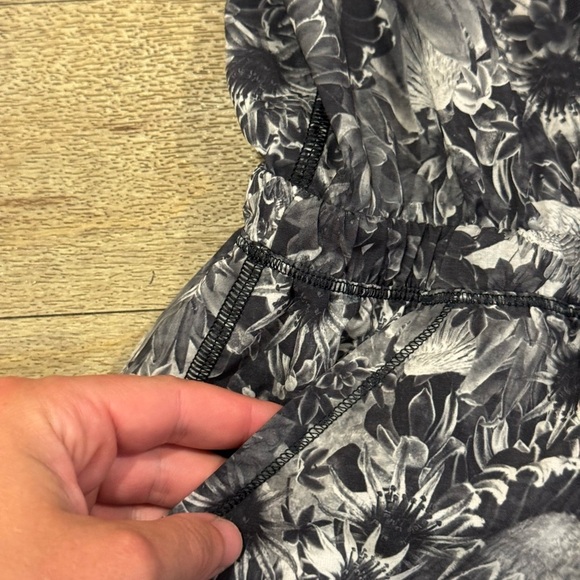 Lululemon The Runsie Flowabunga Black Angel Wing Romper - Picture 4 of 8